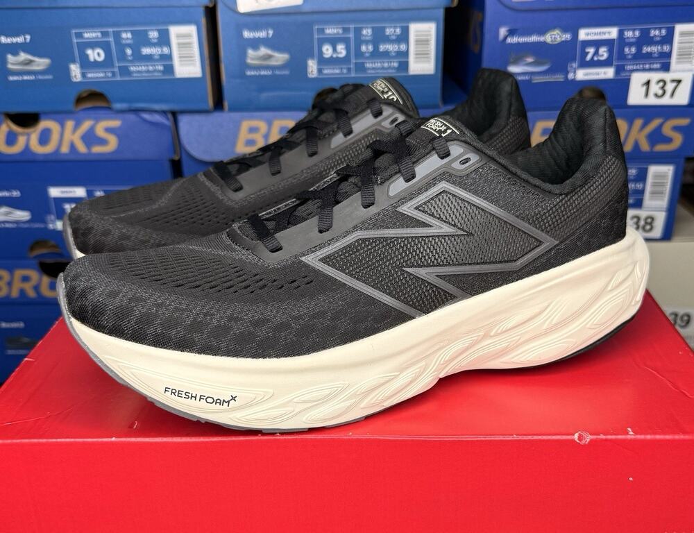 New Balance Fresh Foam X 1080 v14 Black Sea Salt Women’s Size 10 W1080B14 (144)